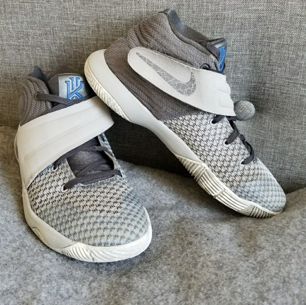 Nike Kyrie 2 Basketball Shoes